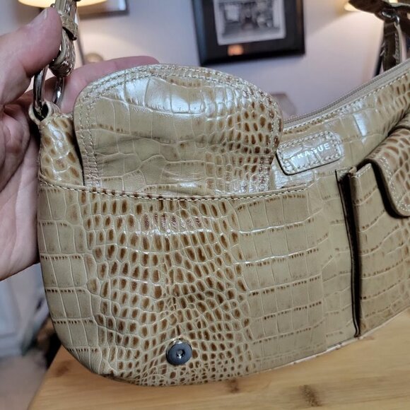 Prague Alligator Style Tan Leather Purse - Picture 4 of 9